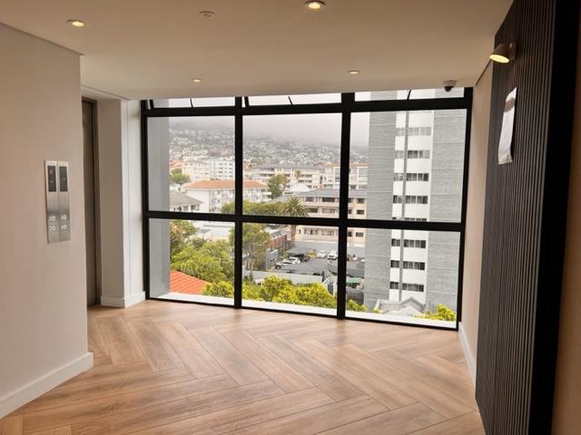 To Let 2 Bedroom Property for Rent in Sea Point Western Cape